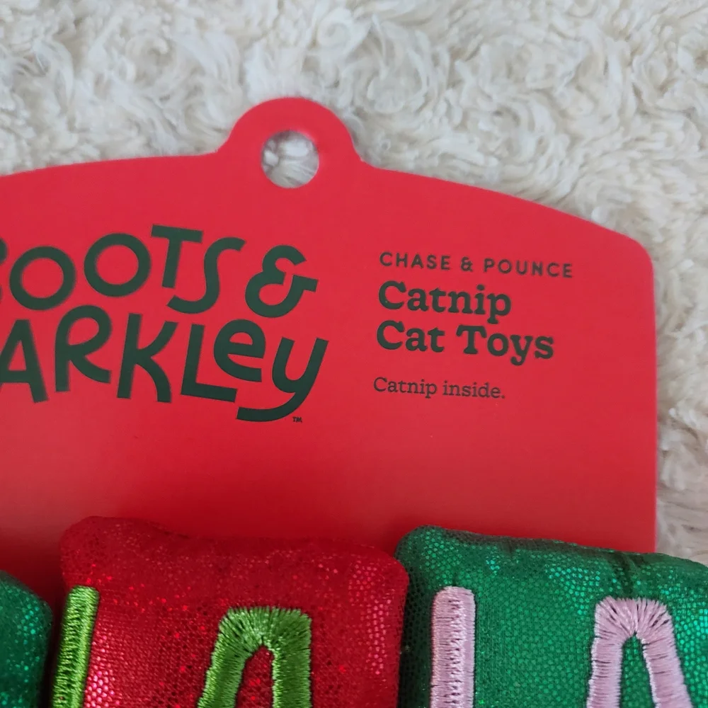 Boots & Barkley XS Green Cat Sweatshirt & Catnip Toys Bundle
